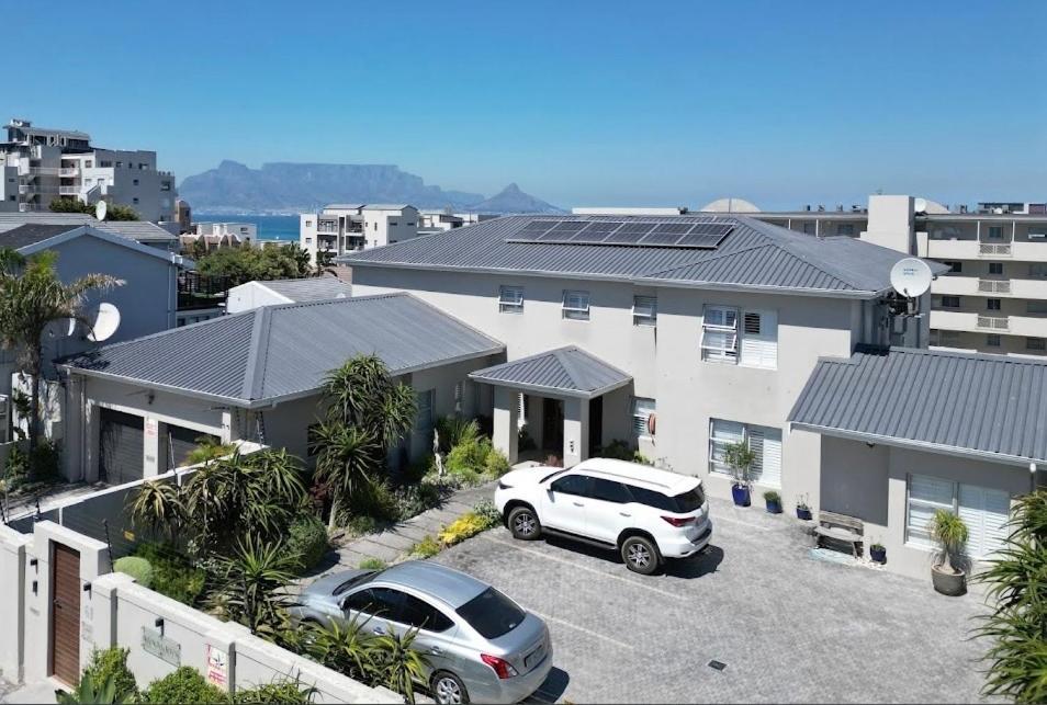 Bentley'S Guesthouse Bloubergstrand Eksteriør billede